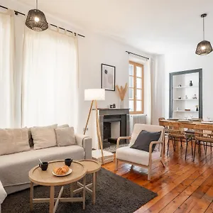 Appartement Spacieux Et Chaleureux Coeur De, Chambéry